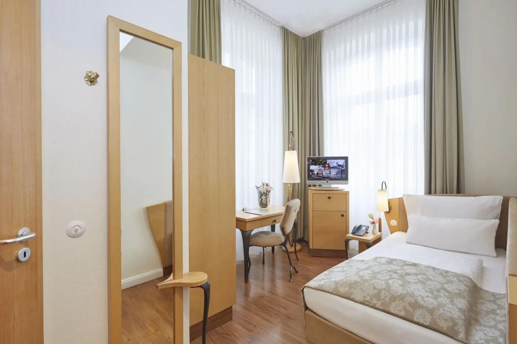 hotel image 8