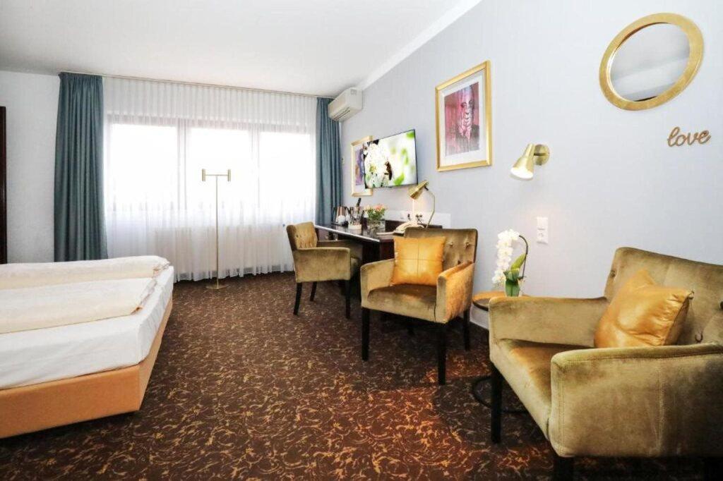 hotel image 10
