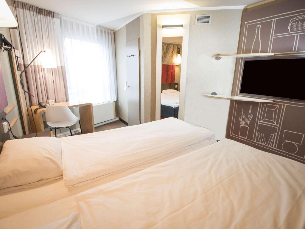 hotel image 13
