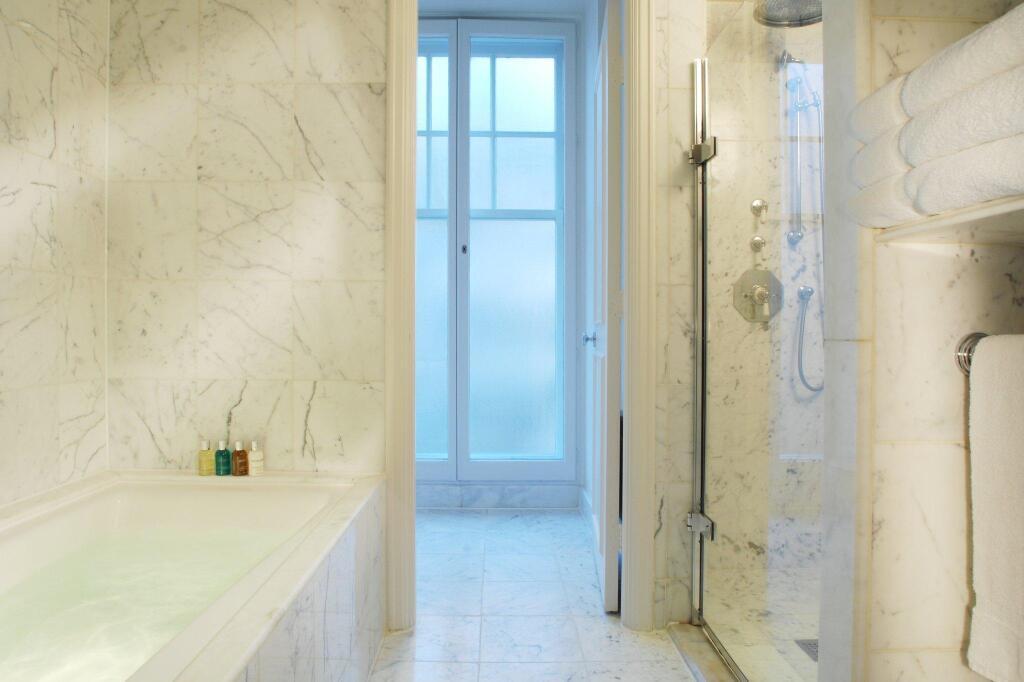 hotel image 39