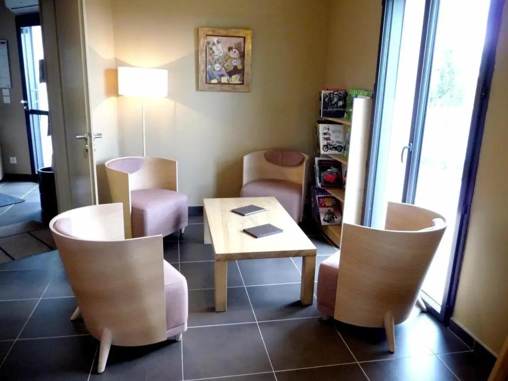 hotel image 13