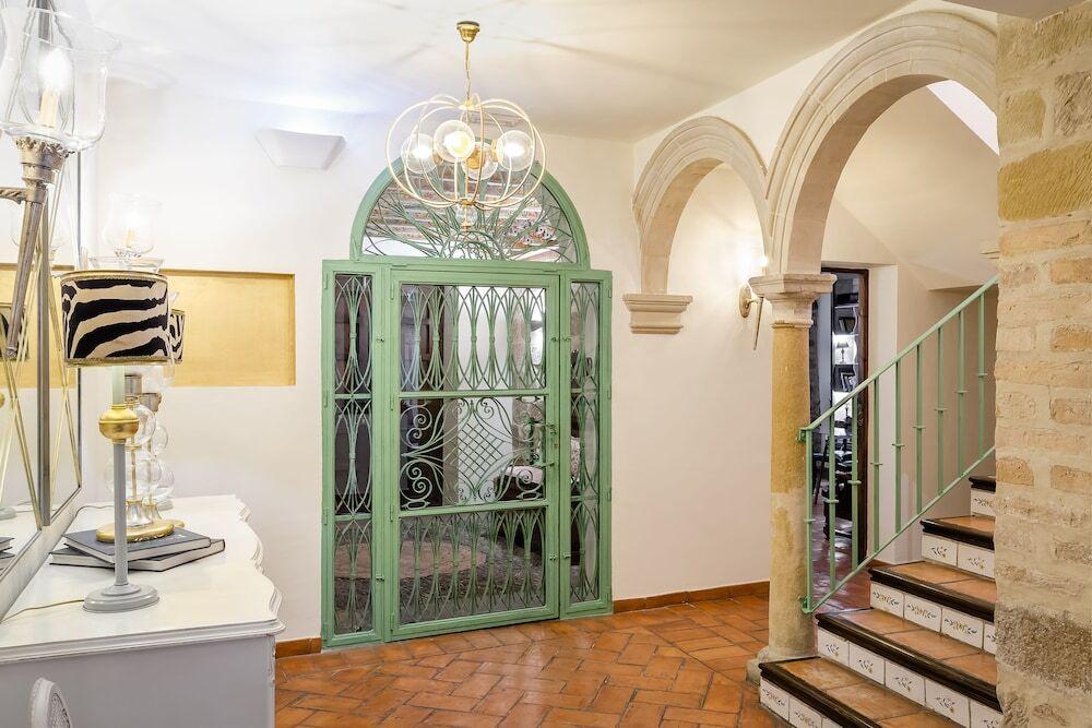 hotel image 13
