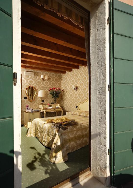 hotel image 16