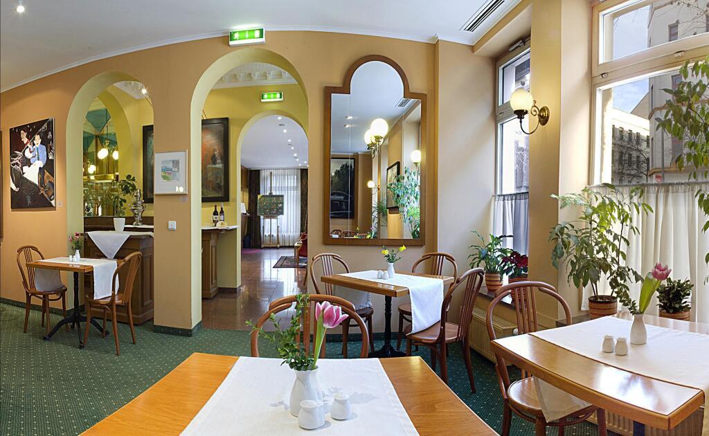 hotel image 9