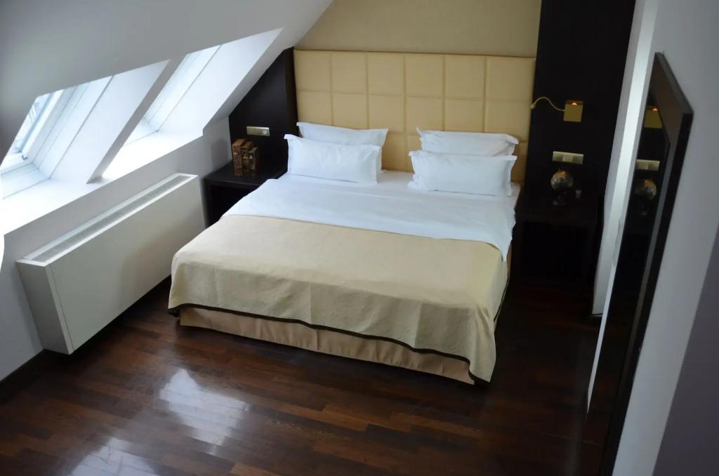 hotel image 13