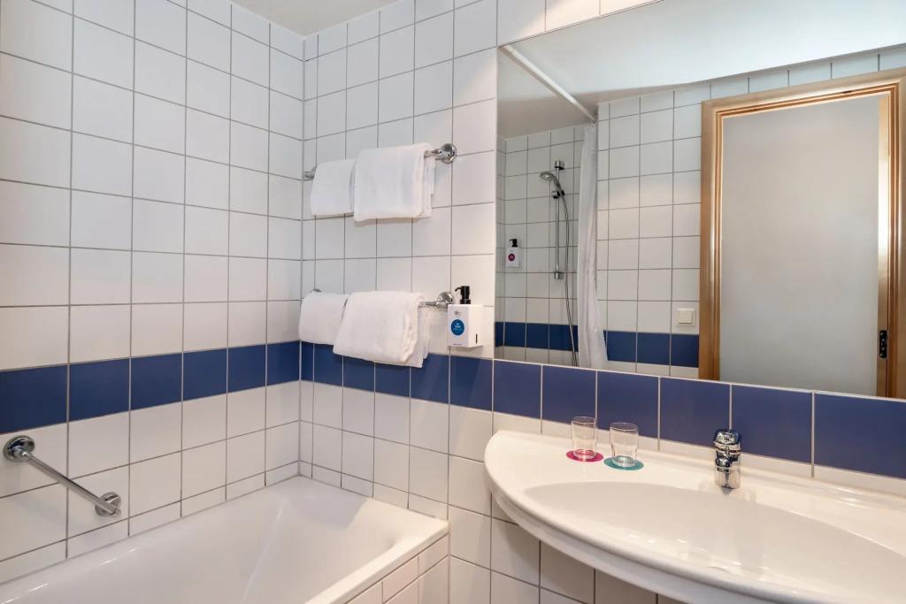 hotel image 16