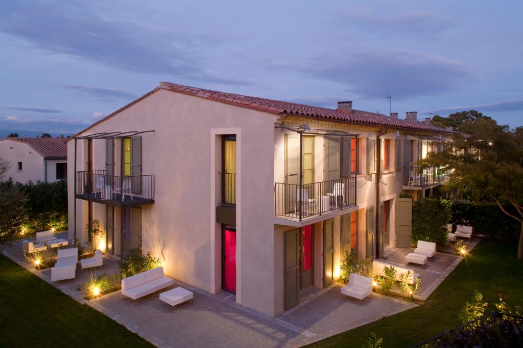 hotel image 12