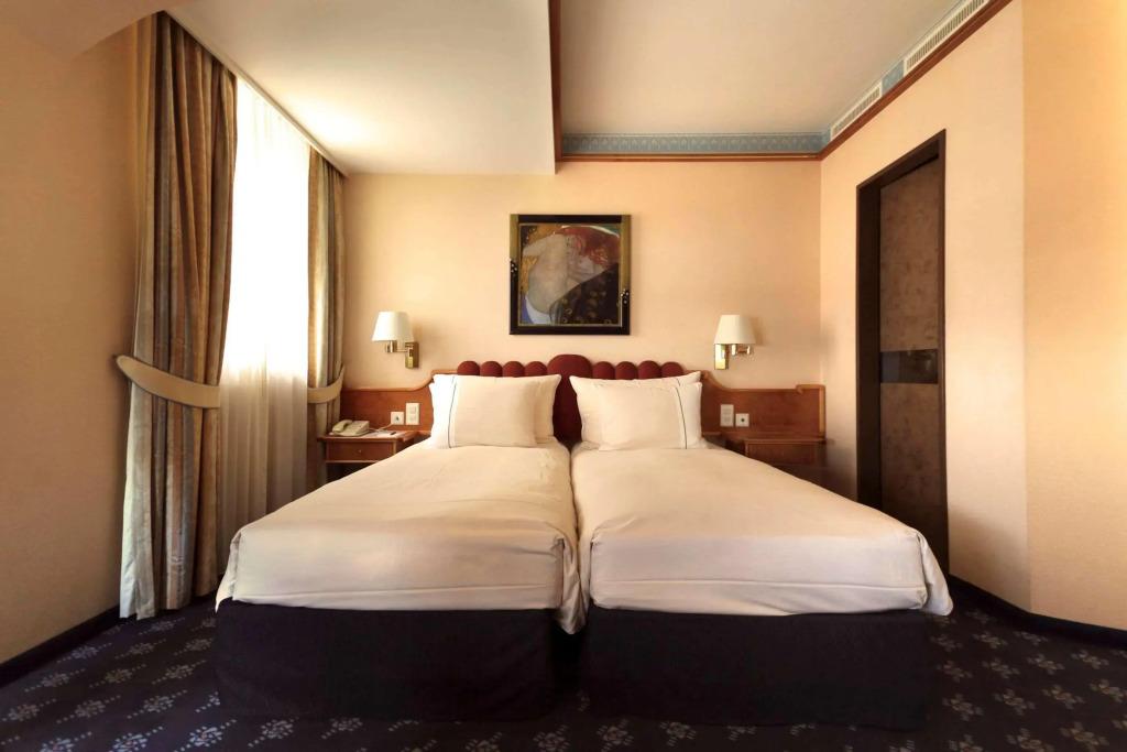 hotel image 32