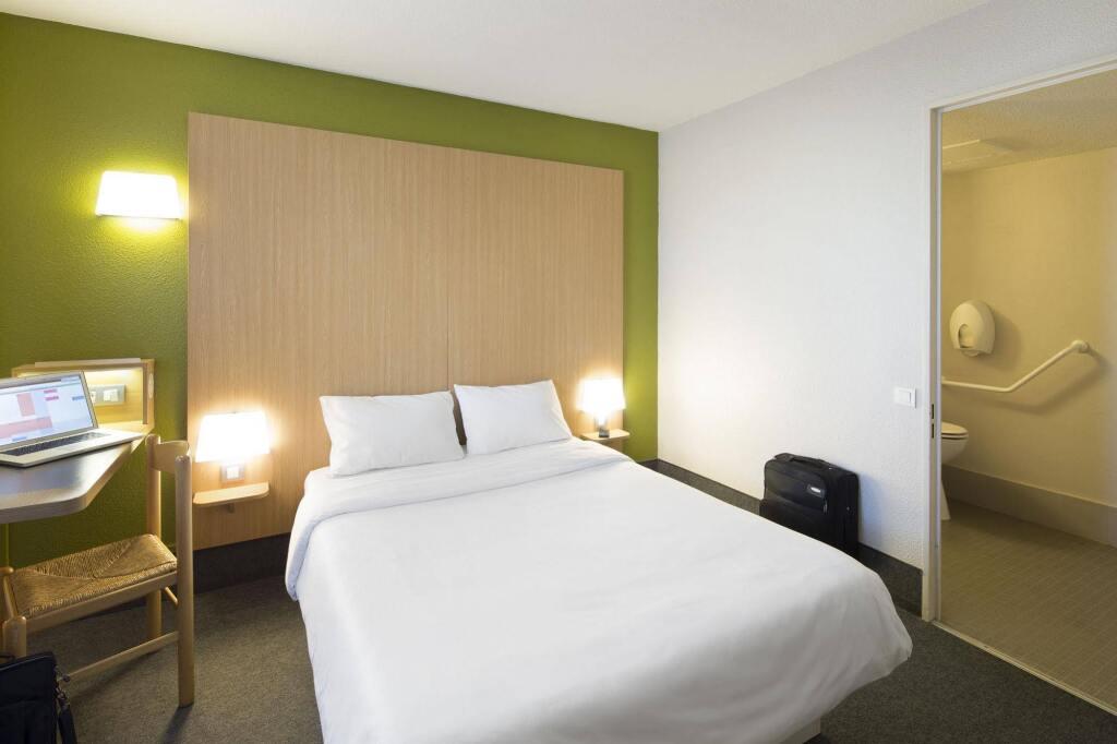 hotel image 13