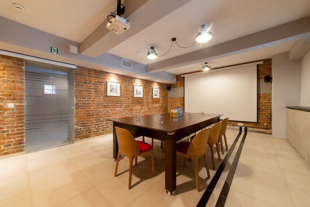hotel image 12