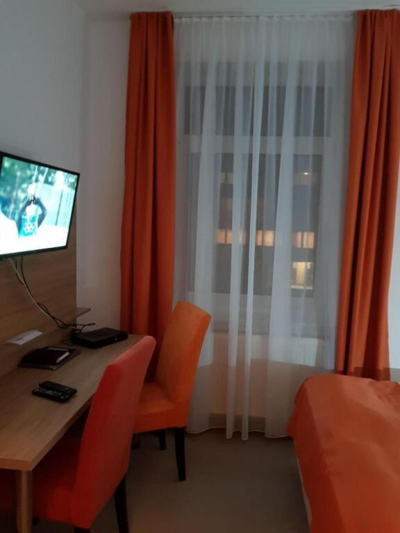 hotel image 10