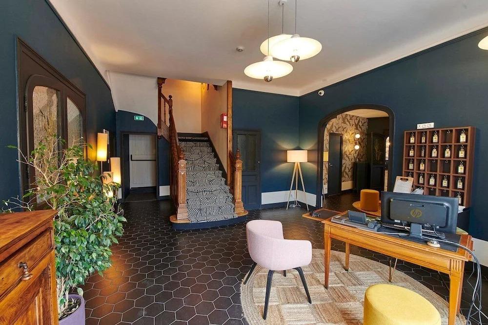 hotel