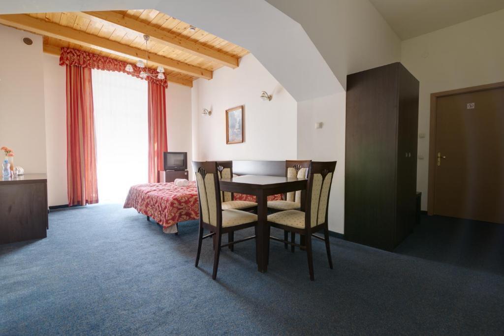 hotel image 11