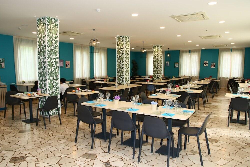 hotel image 11