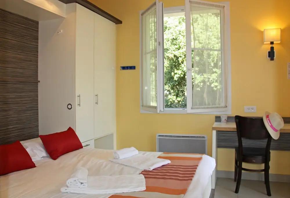hotel