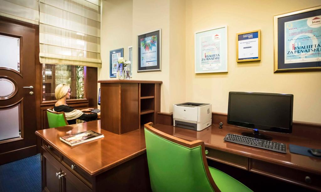 hotel image 10