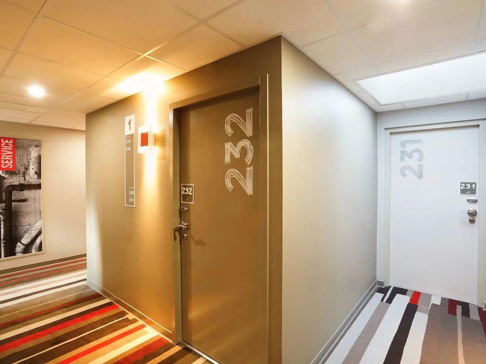 hotel image 13