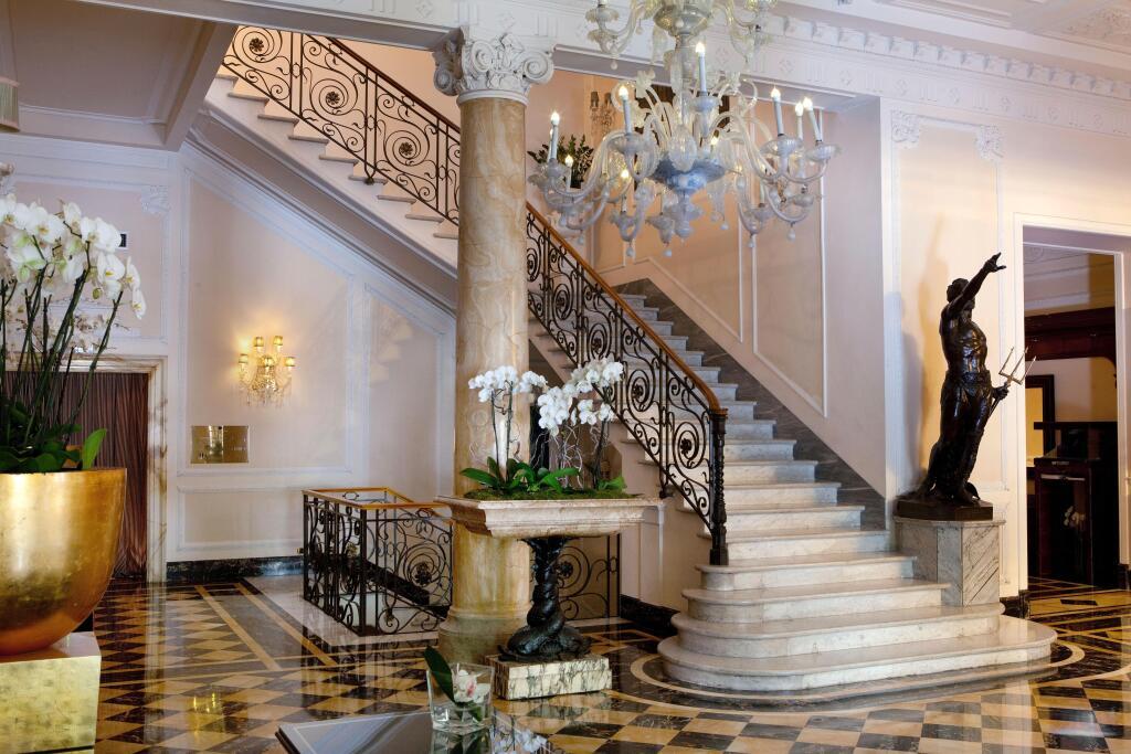 hotel image 16