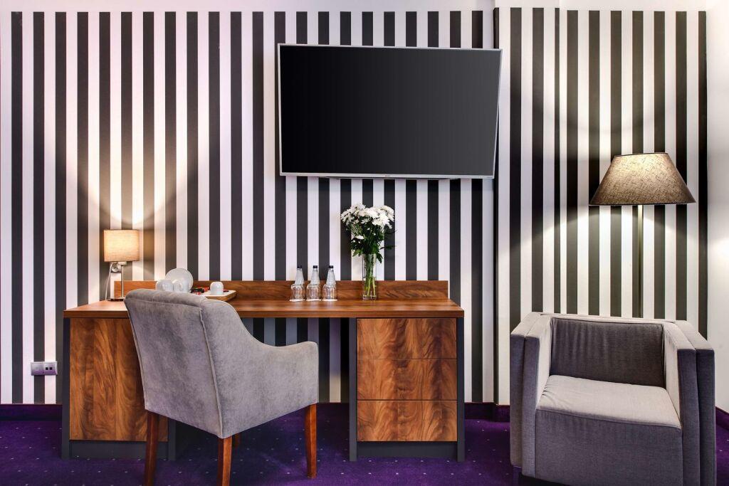 hotel image 12