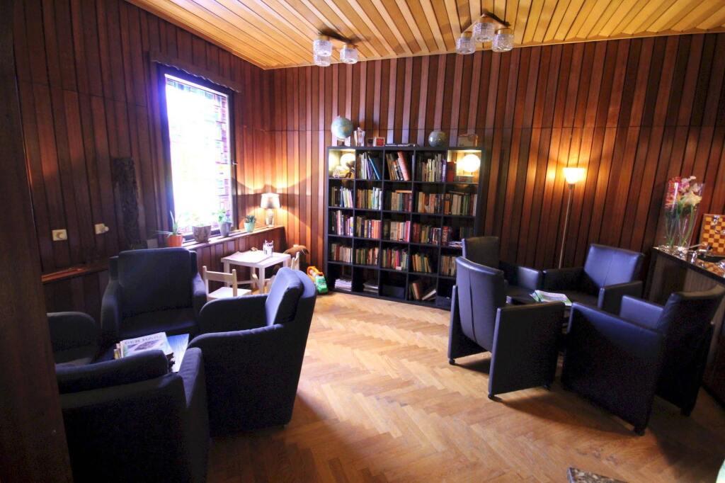 hotel image 10