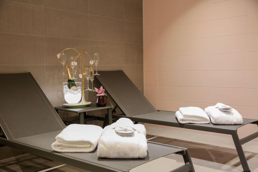 hotel image 12