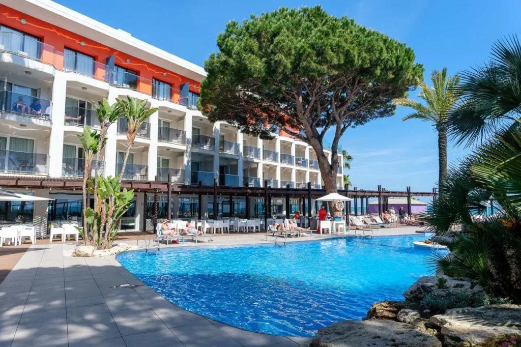hotel image 16