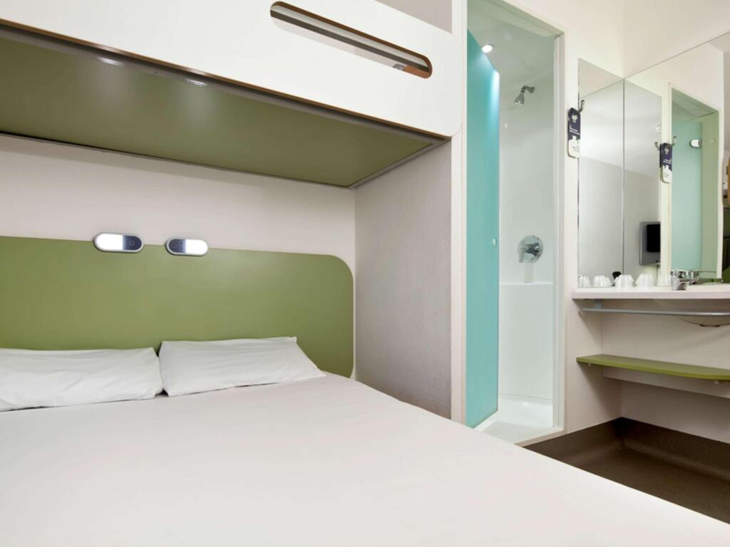 hotel image 16
