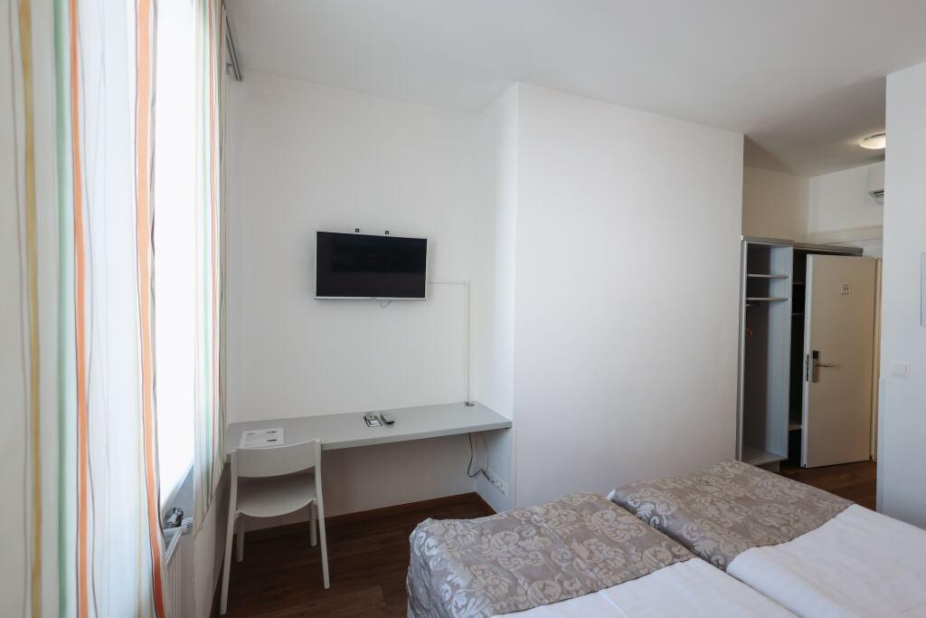 hotel image 16