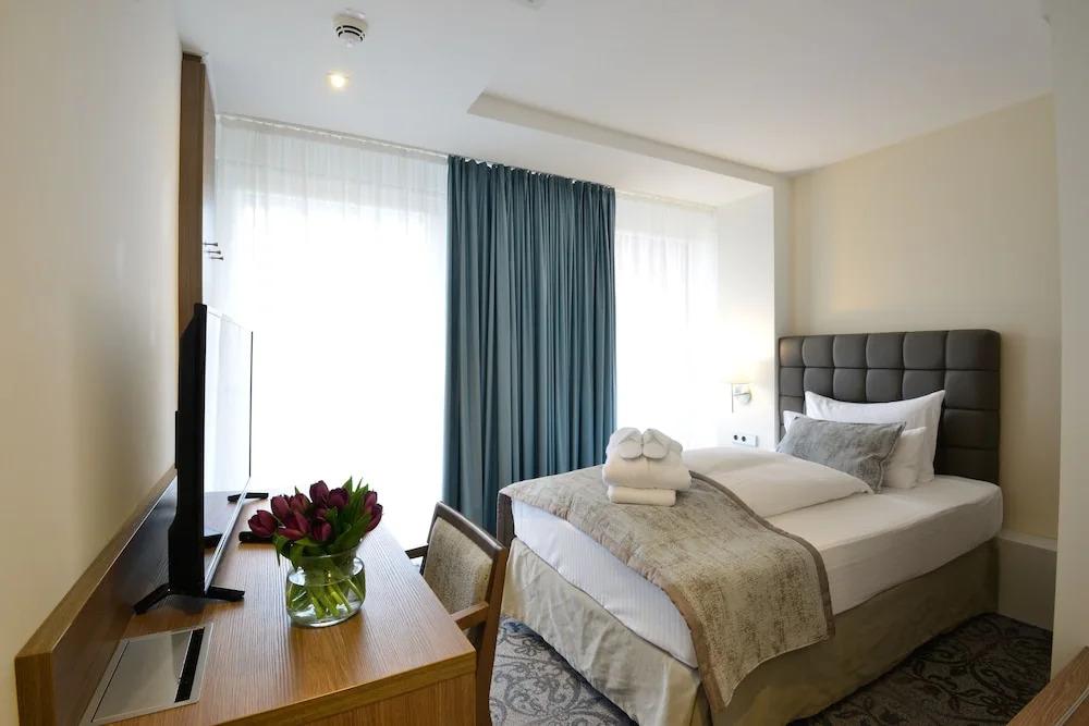 hotel image 18