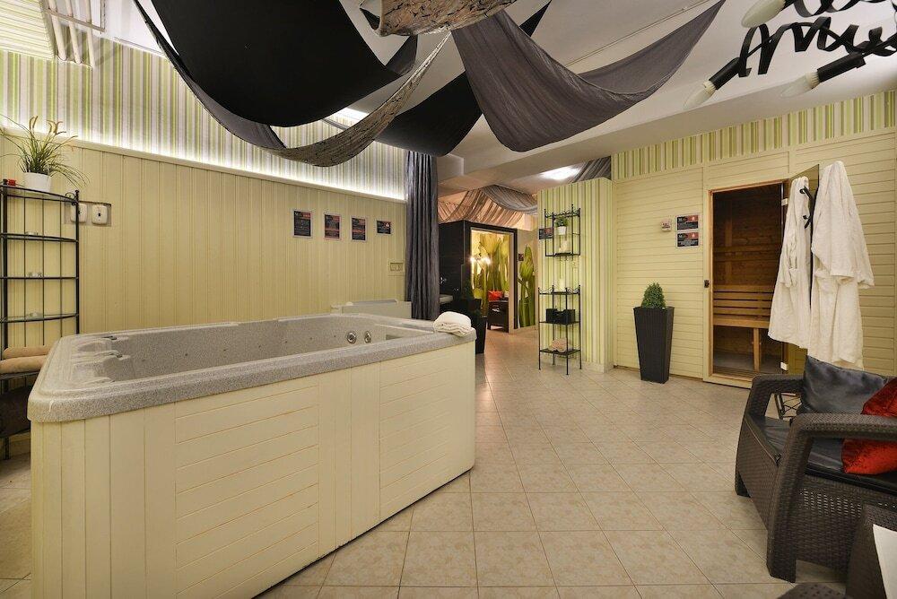 hotel image 10