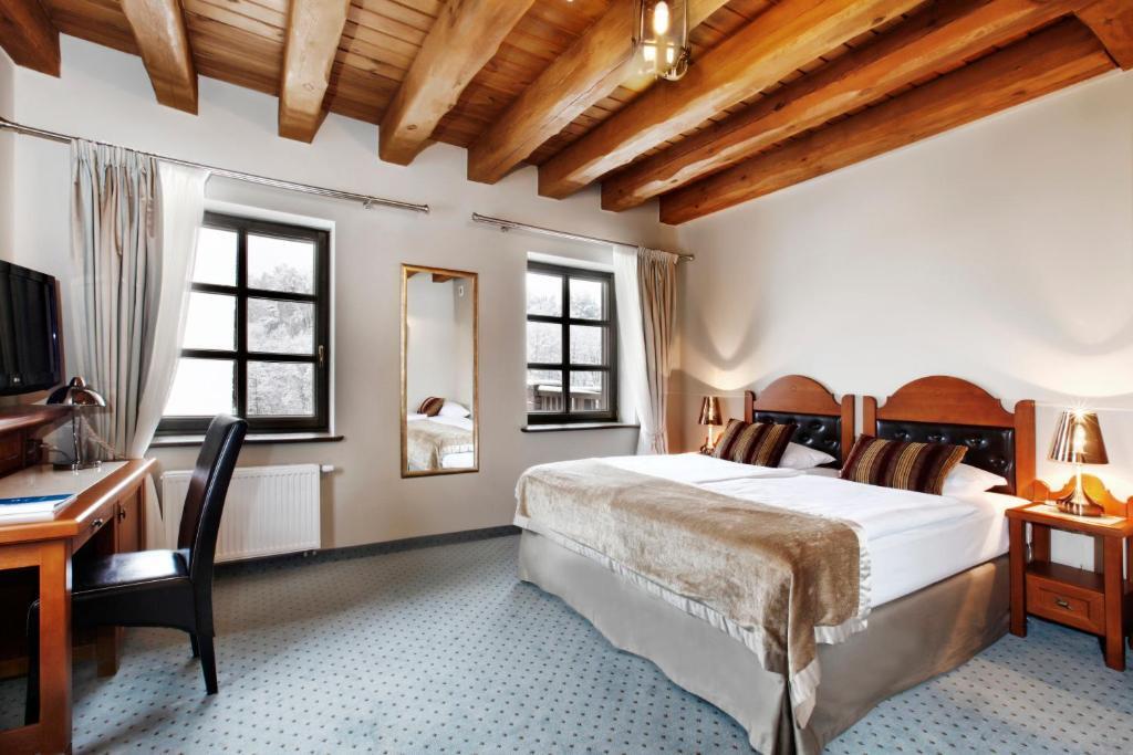 hotel image 13
