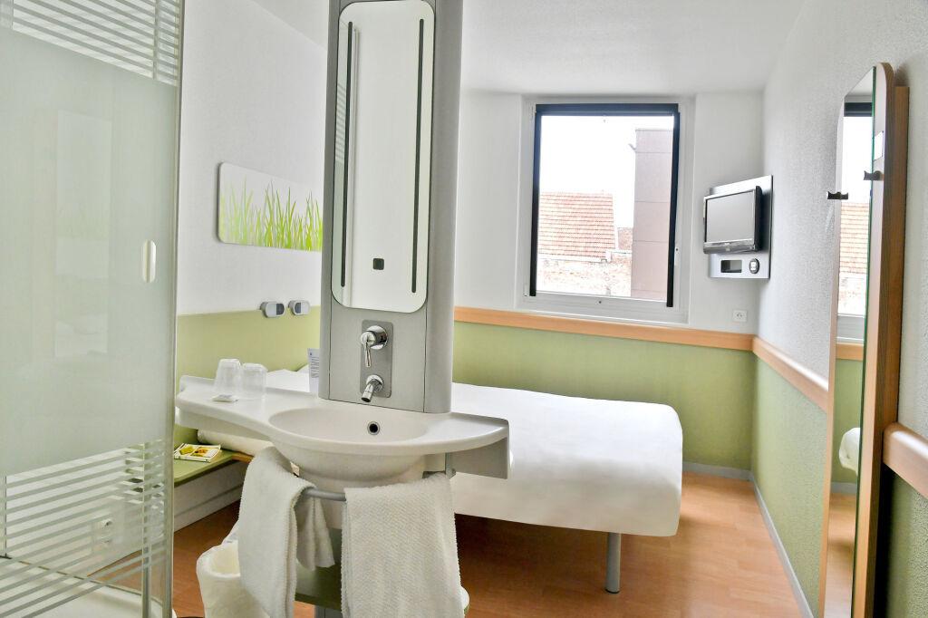 hotel image 16