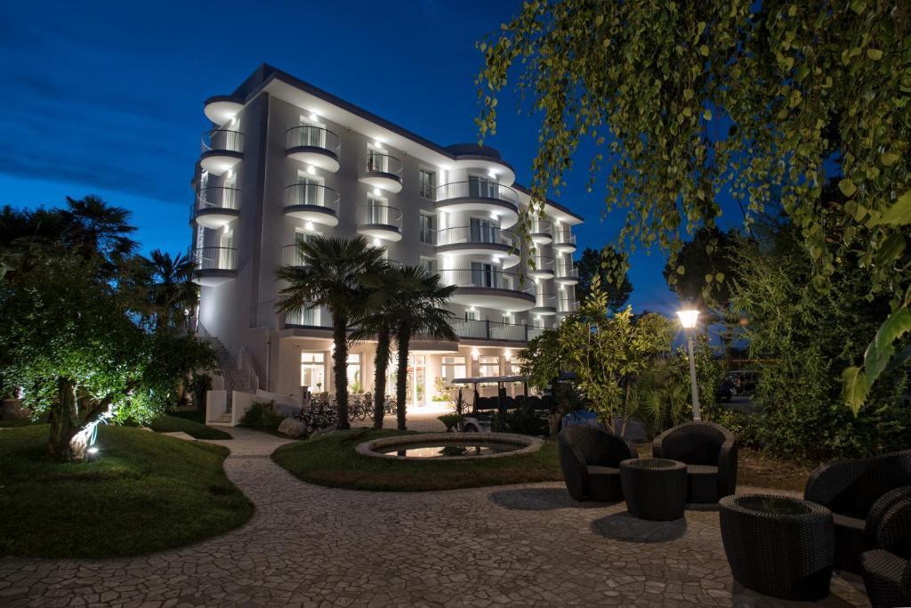 hotel image 9