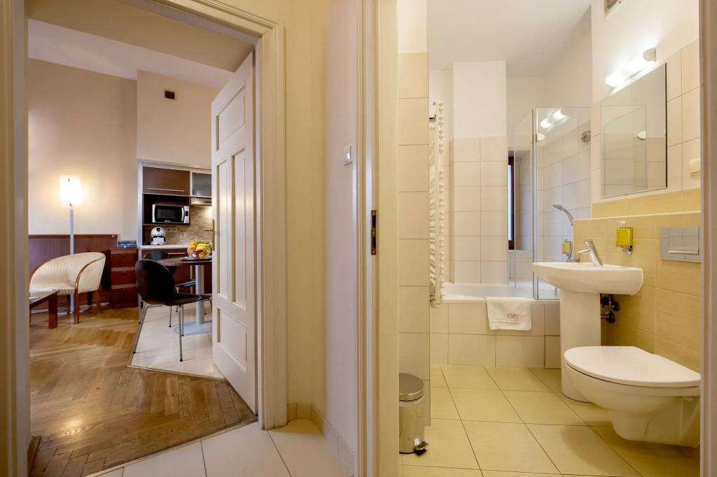 hotel image 12