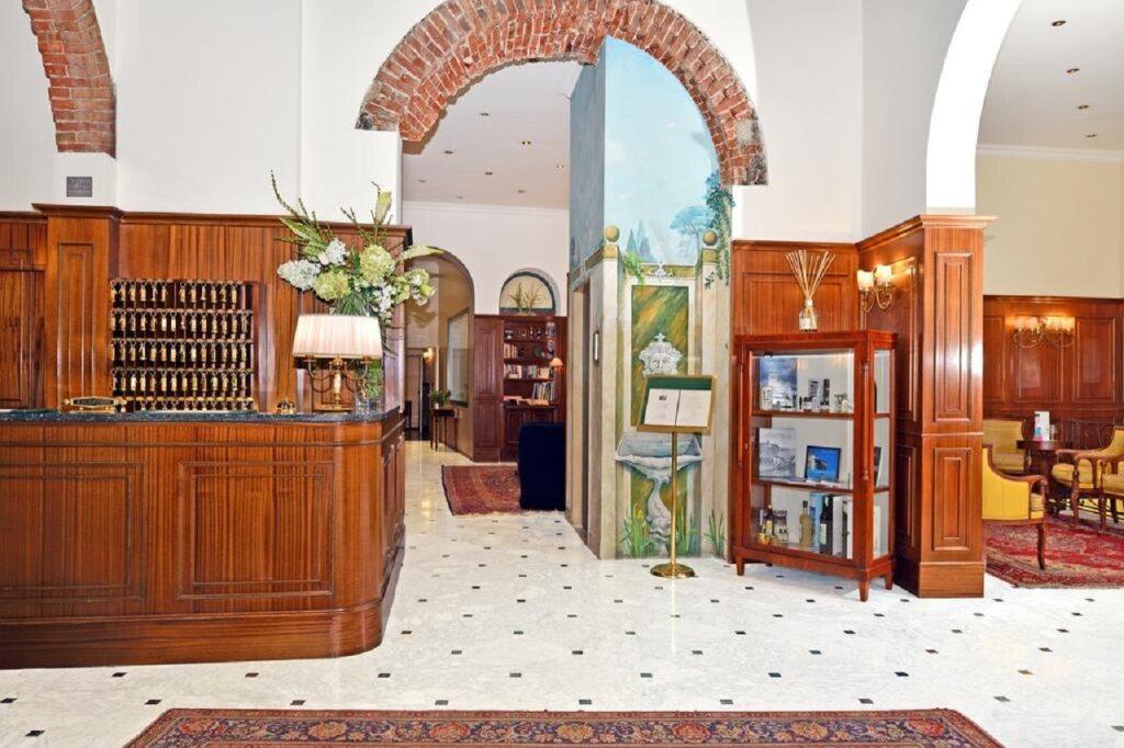 hotel image 10