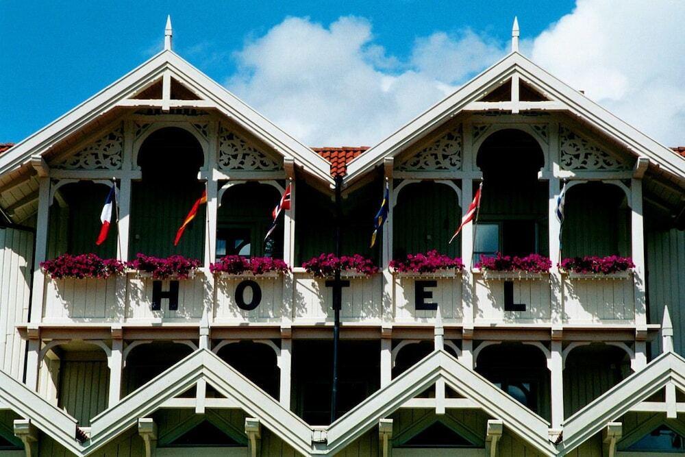 hotel image 13