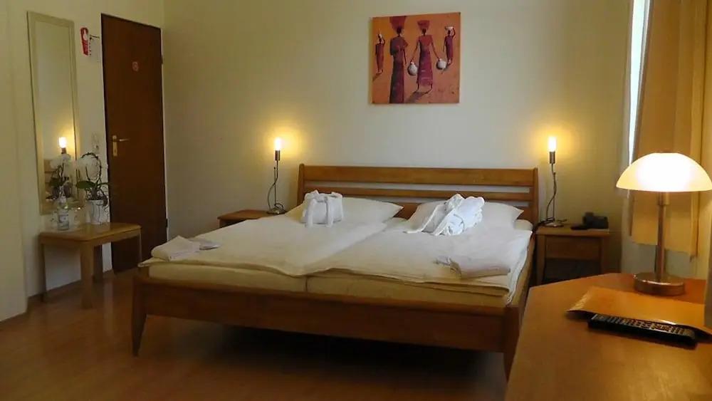 hotel image 9