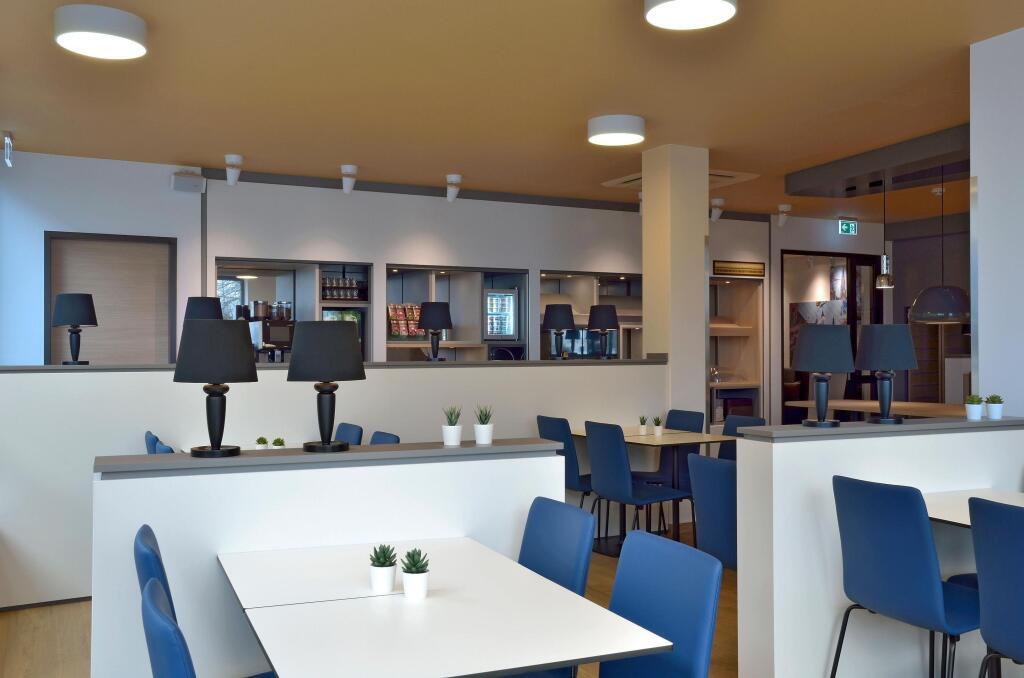 hotel image 16