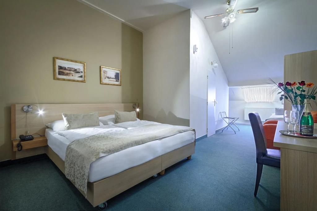 hotel image 36
