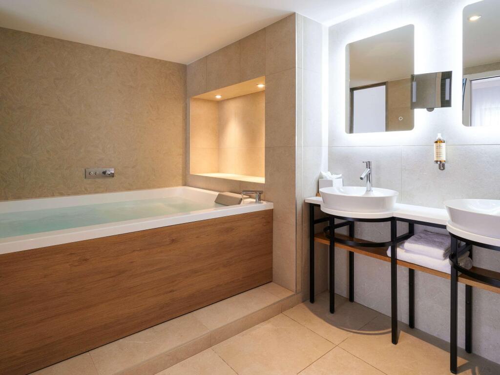 hotel image 8