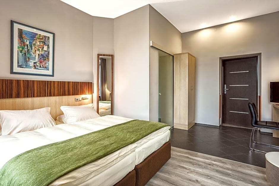 hotel image 12