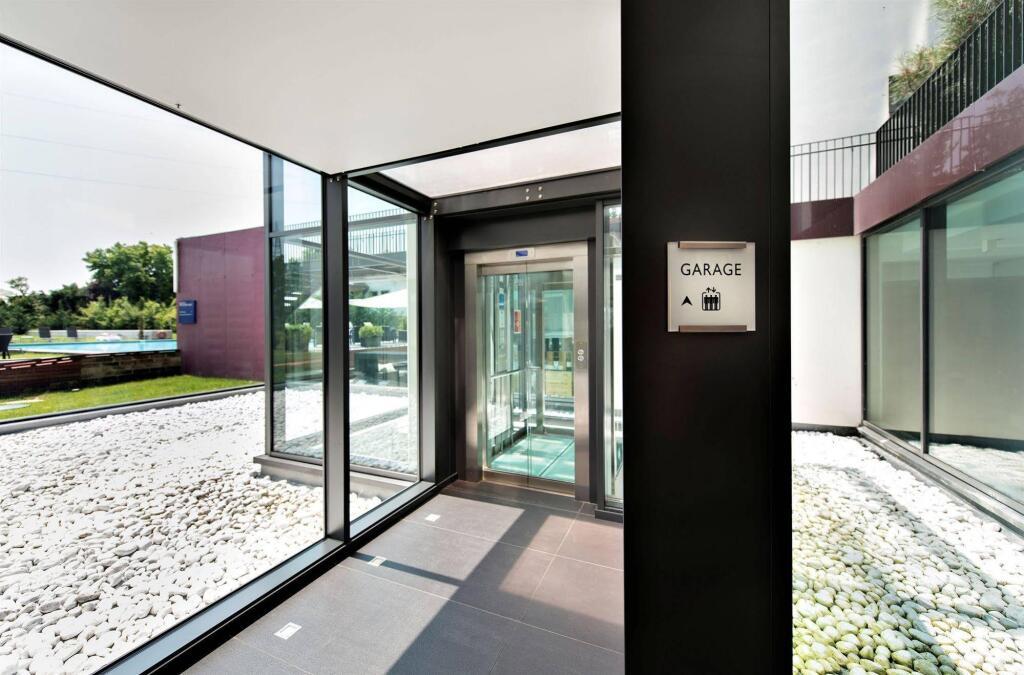 hotel image 10