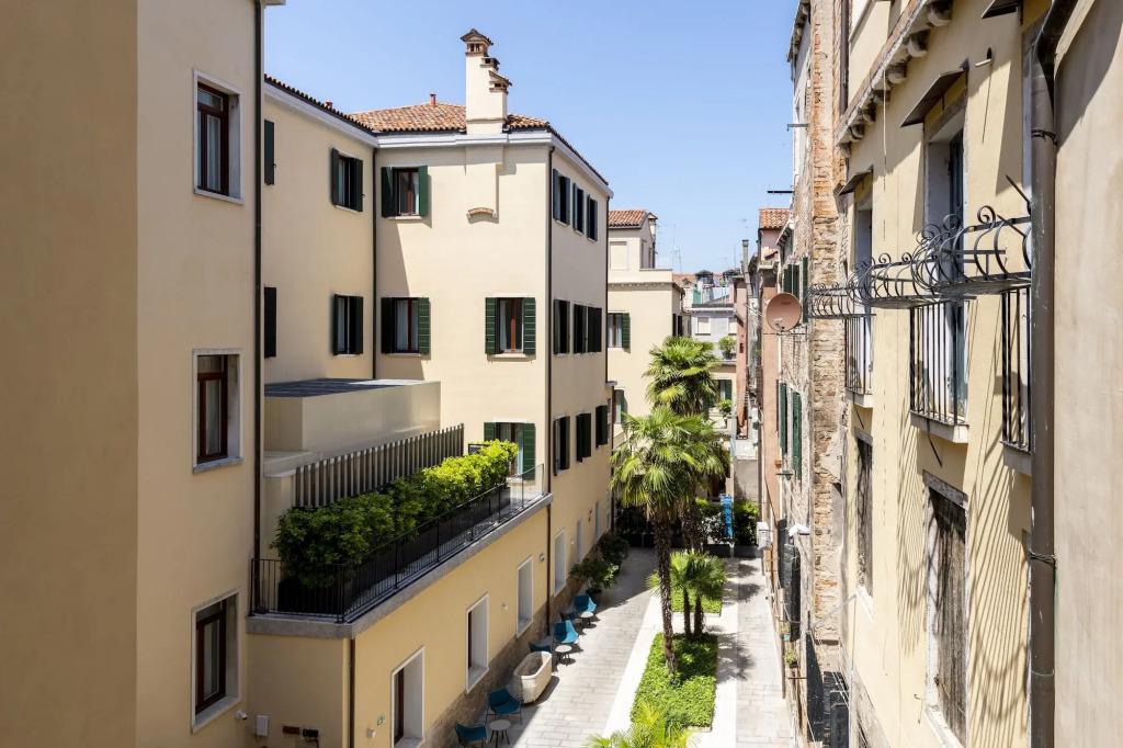 hotel image 8