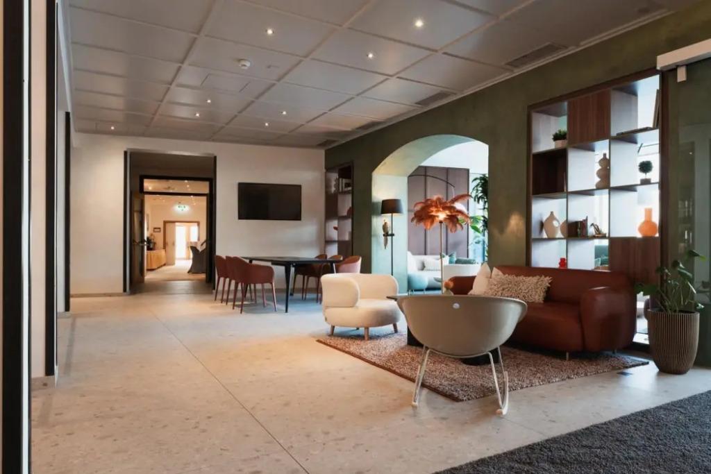 hotel image 13