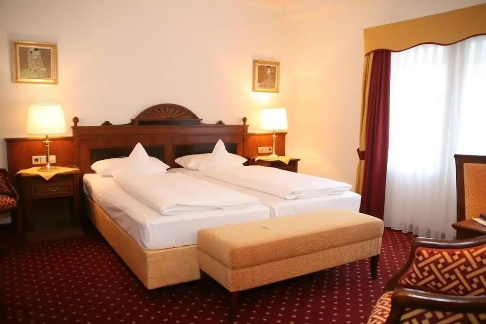 hotel image 13
