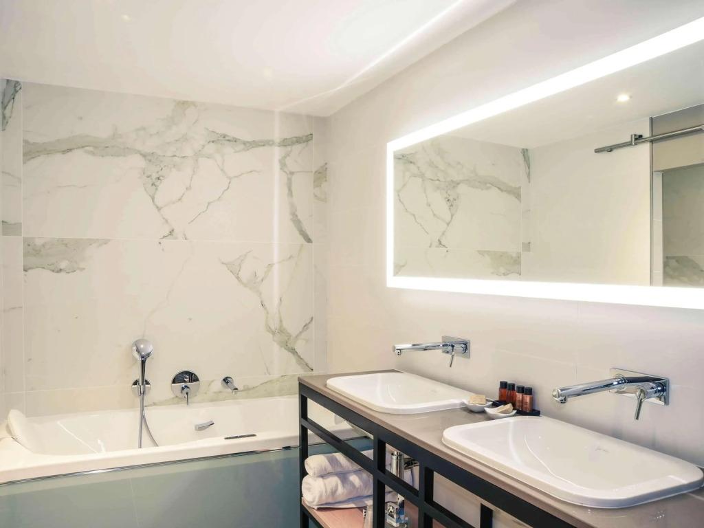 hotel image 13