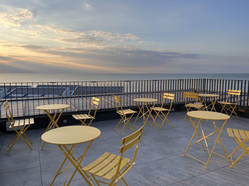 hotel image 12