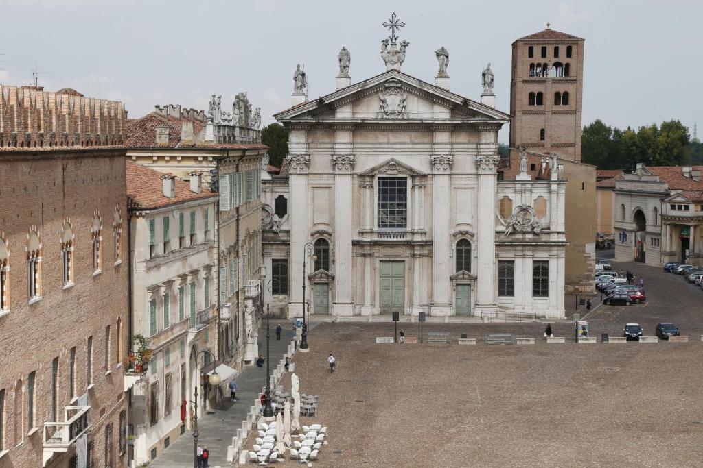 hotel image 8