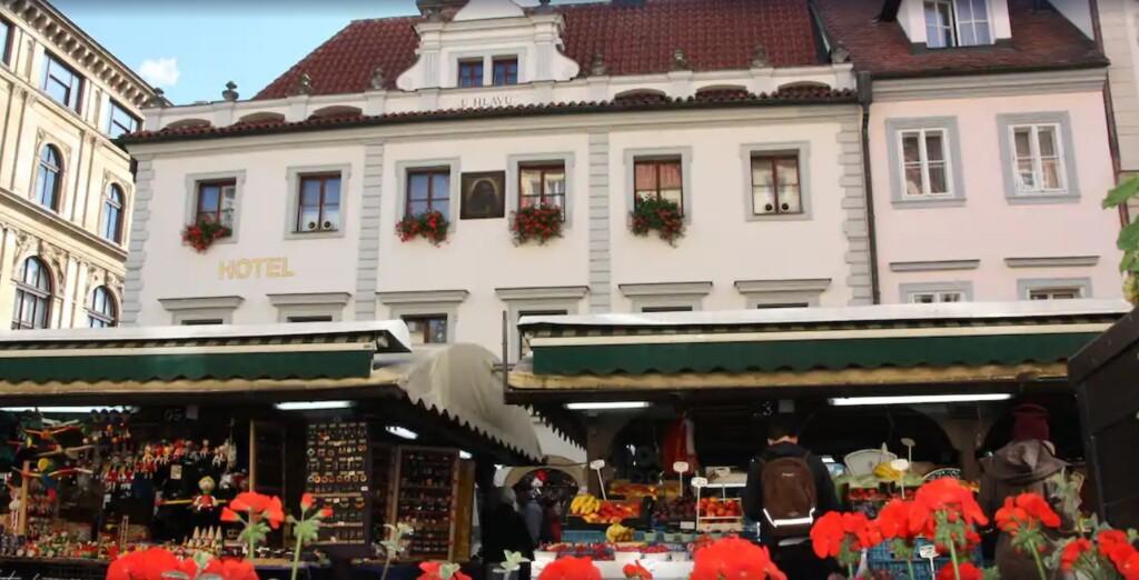 hotel image 10