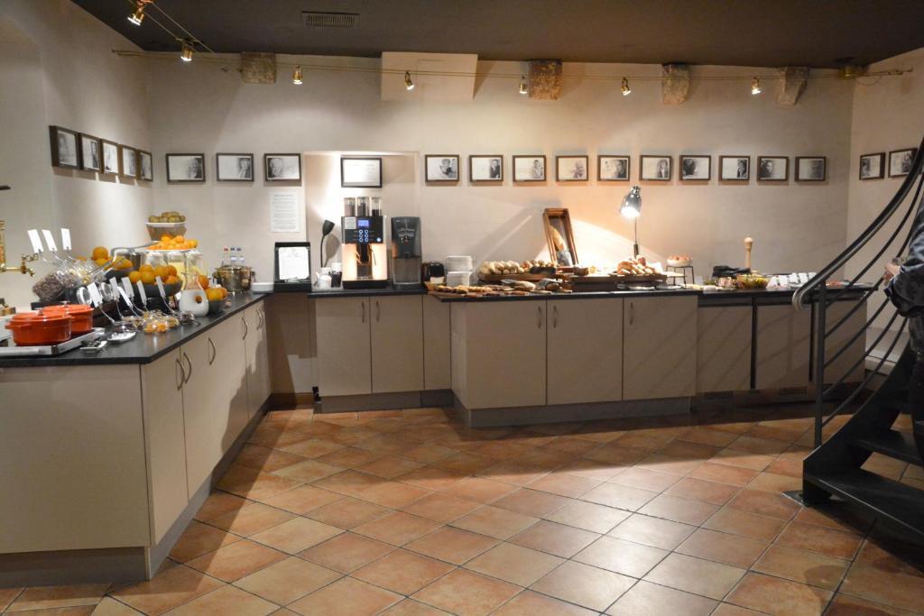 hotel image 10
